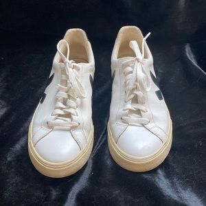 Veja Sneakers